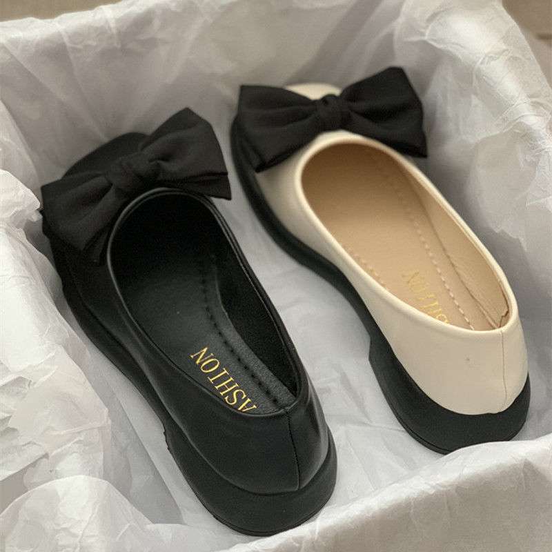 British style small leather shoes girl 2025 new summer retro single shoes Doudou shoes fairy late evening wind Mary Jane shoes