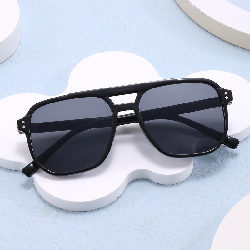 New Retro Square Sunglasses Fashion Vintage Summer Eyeglasses UV400 Protection Shades for Women Men Brand Gradient Sun Glasses
