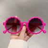 Fashion Round Sunglasses Women Trendy Vintage Flower Shaped Rim Gradient Sun Glasses  New Brand Design Stylish Shades