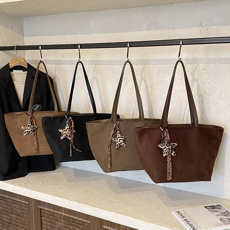 Vintage Shoulder Bag Women's Large Capacity Commuter Tote Bag