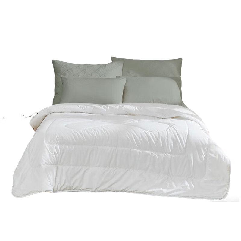 

LOVO All-Season Quilt