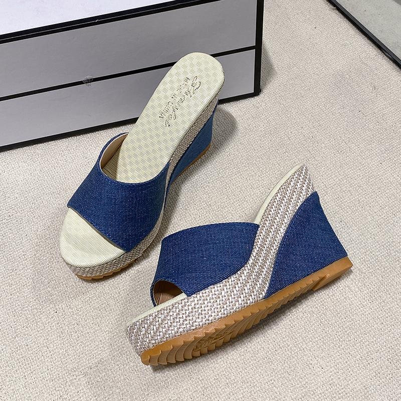 Fashion Women Sandals 2024 Summer New Outdoor Beach Sandals Comfortable Hot Shallow Wedges Shoes for Women Designer Casual Sandals