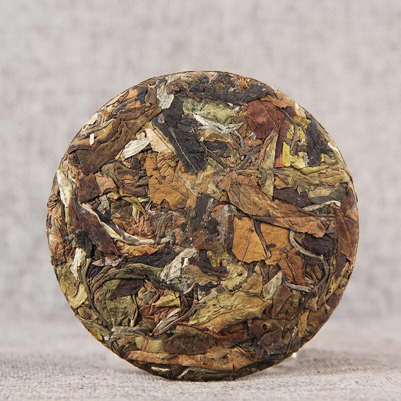 White Tea Cake Natural Aged Tree Xiao Bai Tian 100g
