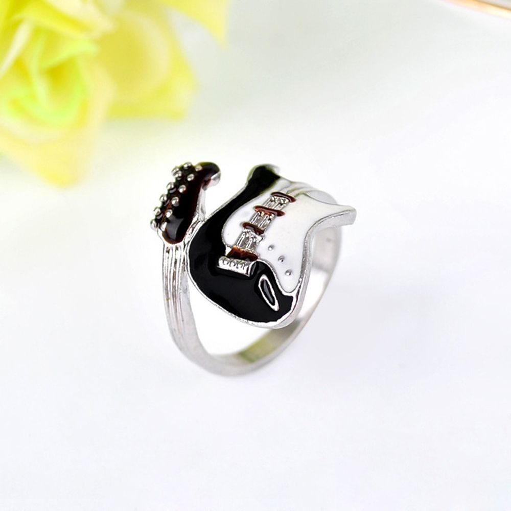 Fashion Personality Punk Style Black White Color Women Jewelry Oiled Zinc Zinc Alloy Ring Varnish Guitar