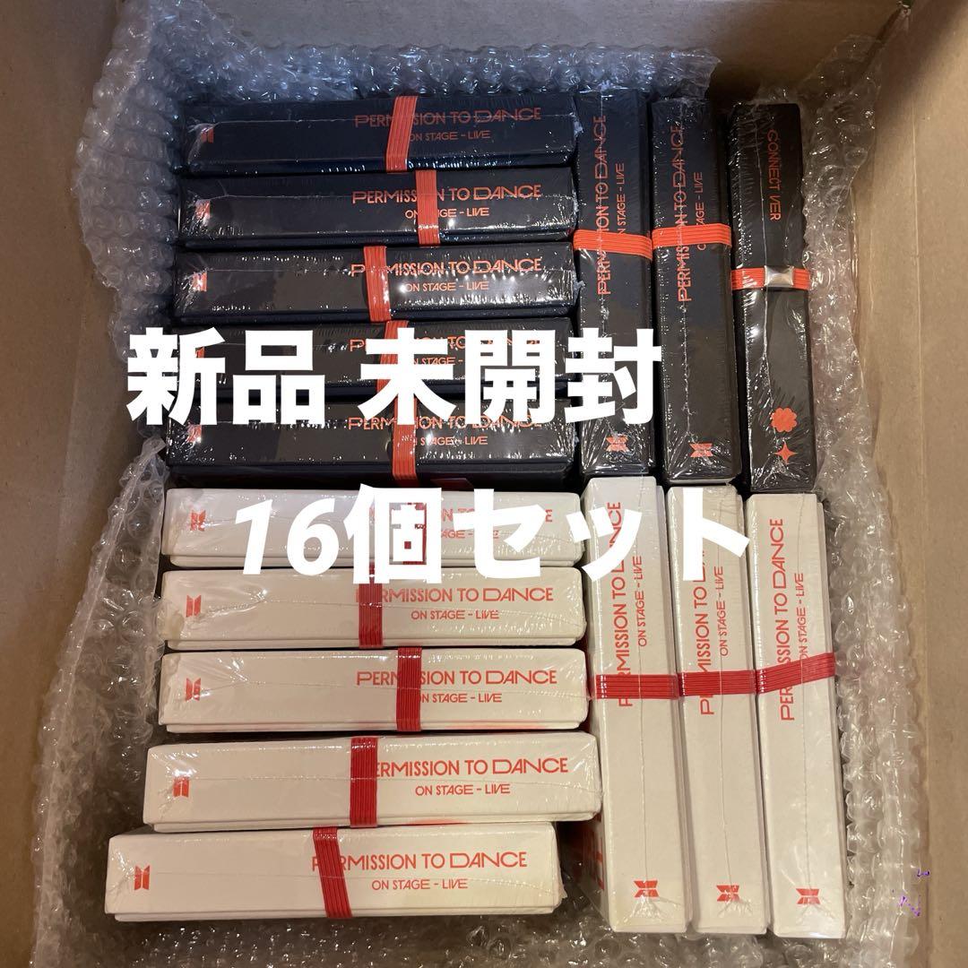 

[USED] BTS PTD ON STAGE LIVE CD 2 types 16 pieces