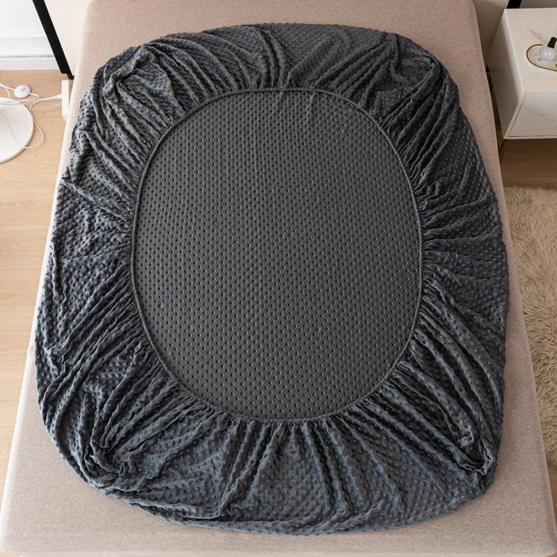 1pc Skin-friendly Fitted Sheet Velvet Bedsheets Plain Bed Cover  Winter Mattress Covers (No Pillowcase)