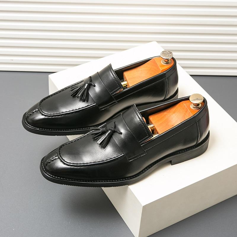 Britain Men's Black Brown Tassels Flats Leather Business Casual Shoes Male Loafers Formal Dress Footwear Sapatos Tenis Masculino