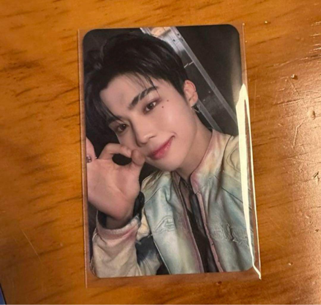 

[USED] zb1 iconic Park Gun-wook Sanok 1st week trading card