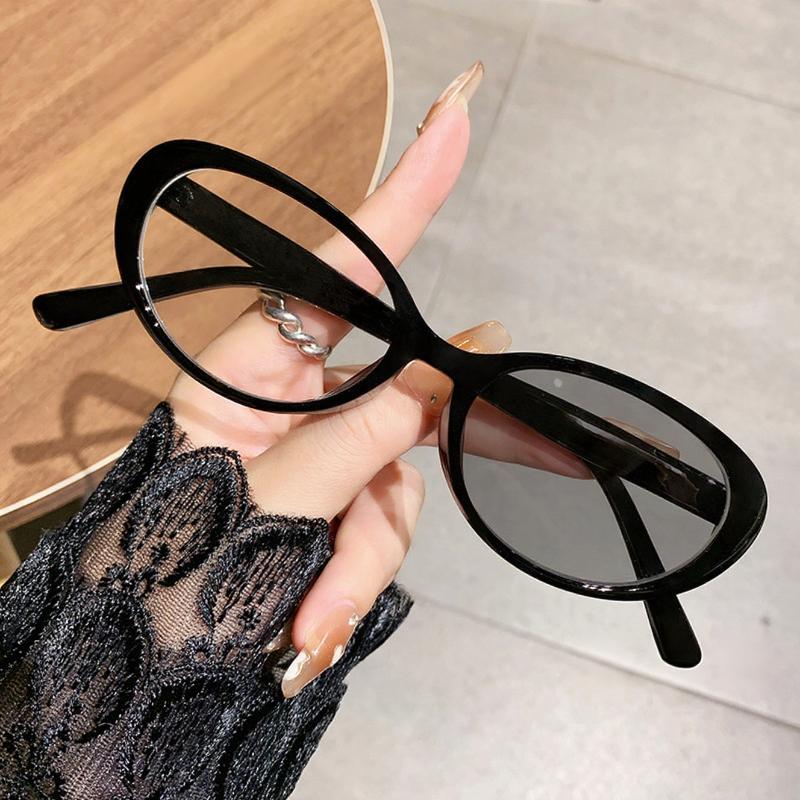 Fashionable Oval Frame Photochromic Myopia Glasses For Women And Men Trendy Learning Anti-Blue Light Eyeglasses 0 To -4.0