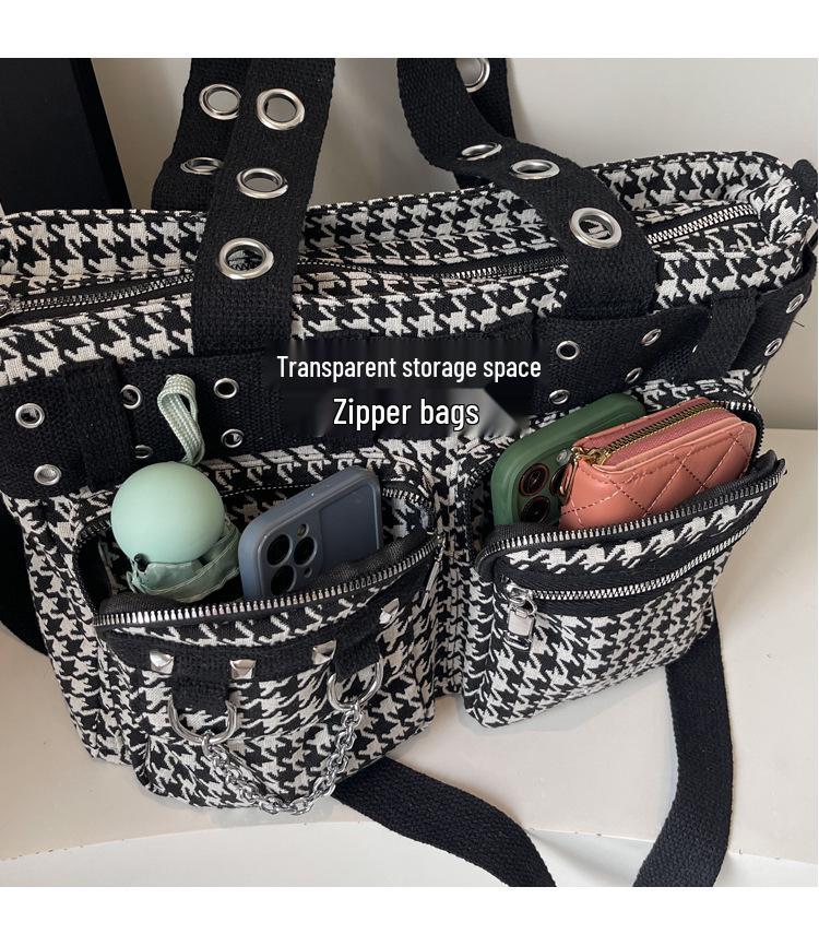 Autumn/Winter Fashion Rivet Shoulder Crossbody Bag for Women