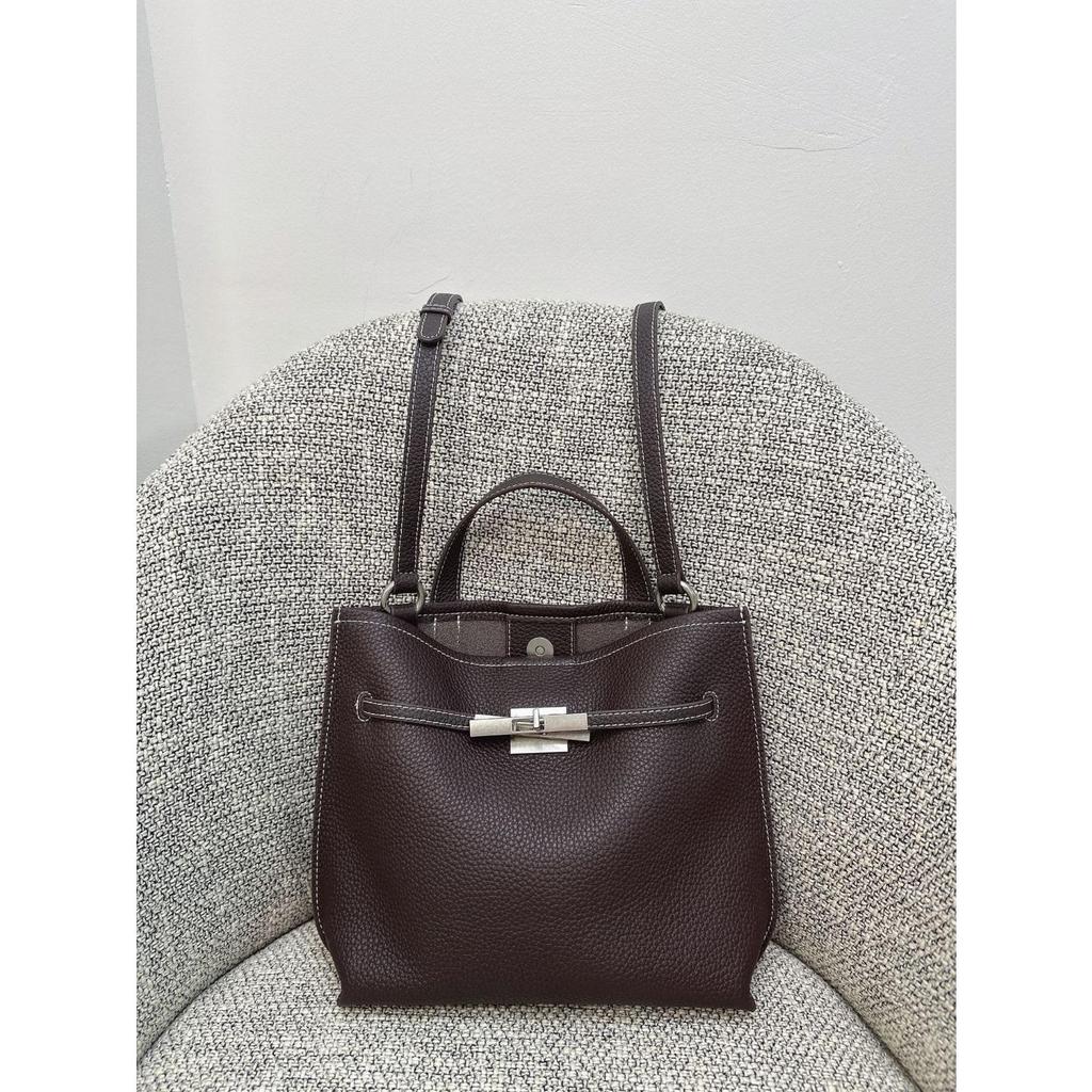 Niche Design Lock Buckle Leather Bucket Bag Pebble Pattern Top Layer Cowhide Large Capacity Portable Commuter Shoulder Bag