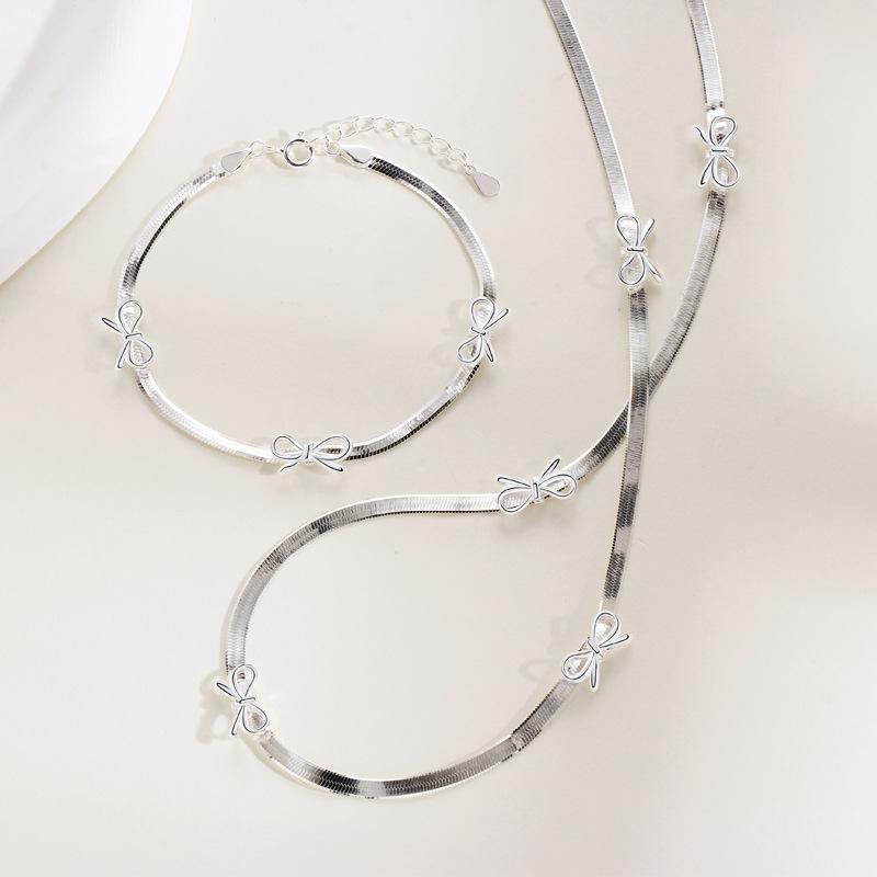 Snake Bone Chain Bow Bracelet Women's Niche Light Luxury High-end Design Hand Jewelry Women