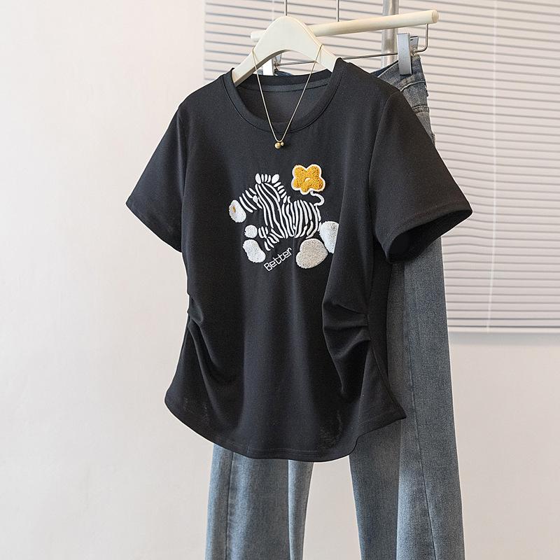 

Zebra Embroidered Plus Size Short Sleeve T-shirt: Flattering, Versatile, Age-Reducing Pleated Waist Top 2XL чёрный