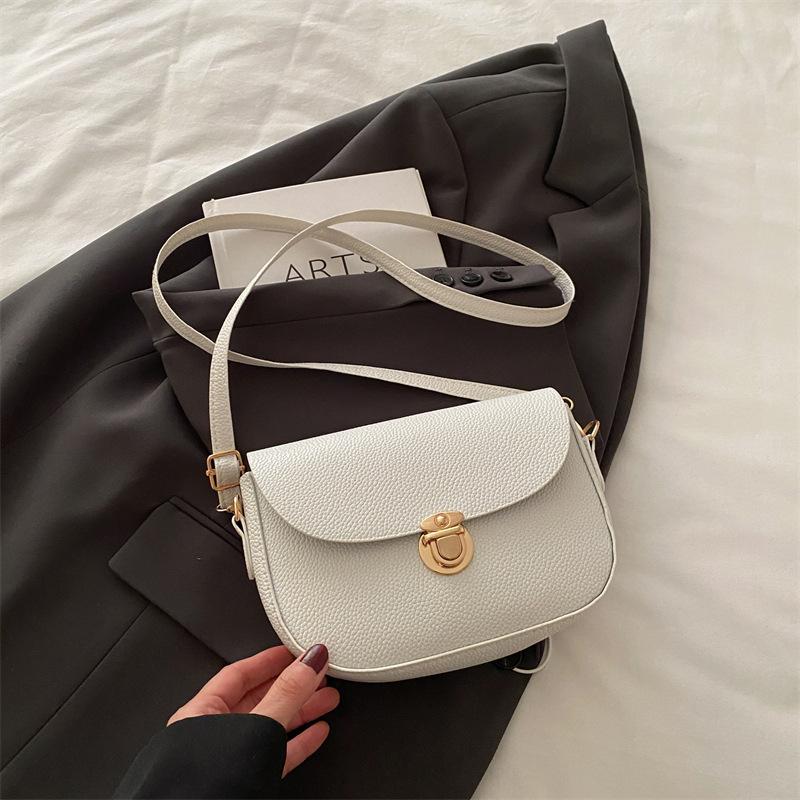 French Niche Bag 2025 New Fashionable Solid Color Texture Shoulder Underarm Bag Spring Versatile Messenger Bag Women's Bag