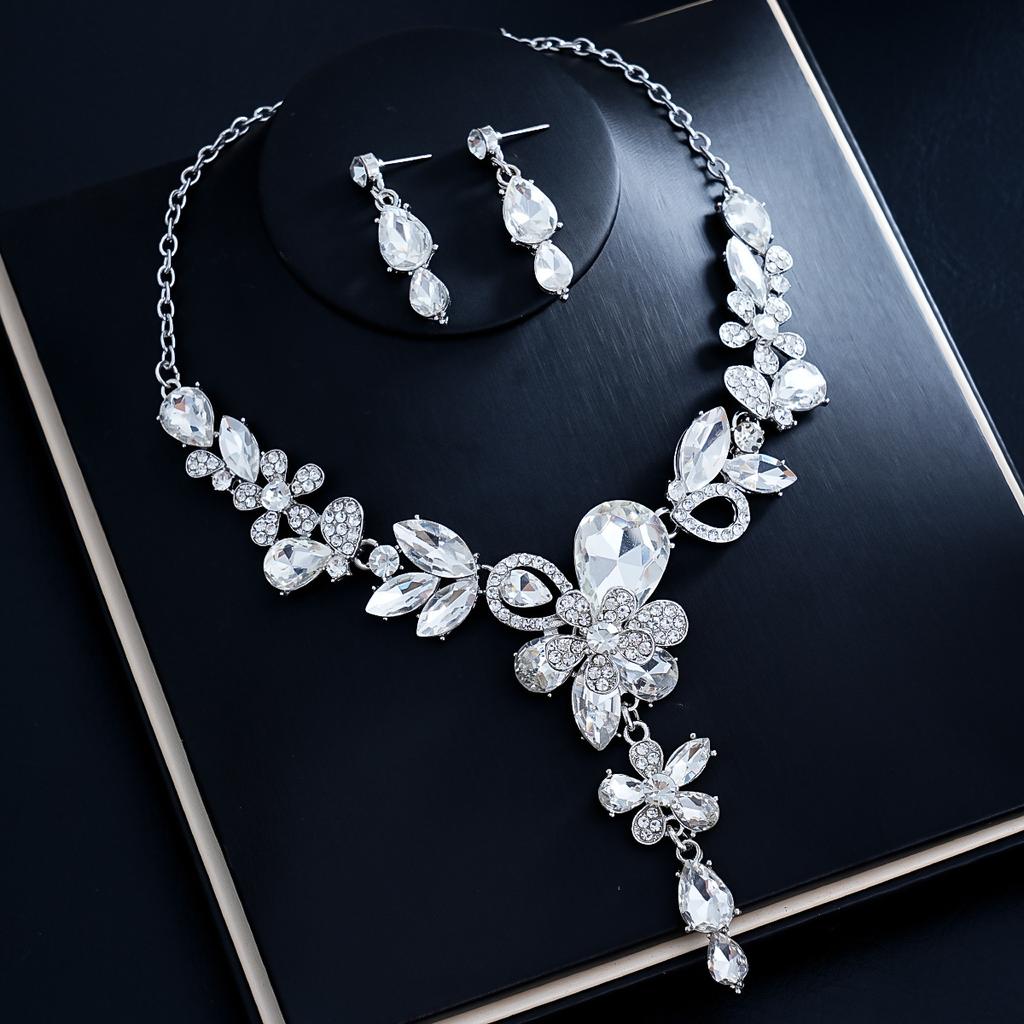 European and American Fashion Light Luxury Necklace Earrings Two-piece Set Bridal Wedding Accessories Dress Set Female 2026