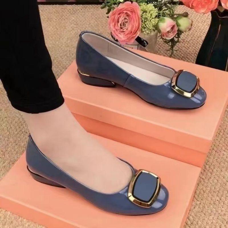 

Модные и удобные туфли для средней молодежи на низком каблуке из лакированной кожи с сеткой и красной квадратной пряжкой 39 синий