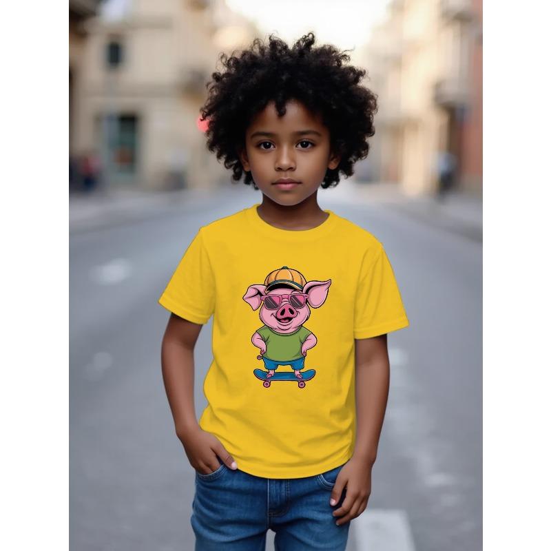 European sizes Casual Short-Sleeved T-Shirt for Summer Featuring a Pig Skateboarding, Suitable for Boys And Girls, with a Round Neck Design