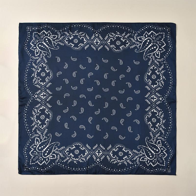 Women's Paisley Printed Square Headscarf, A Multifunctional Fashionable Scarf, A Versatile Item for Women's Commuting and Leisure.