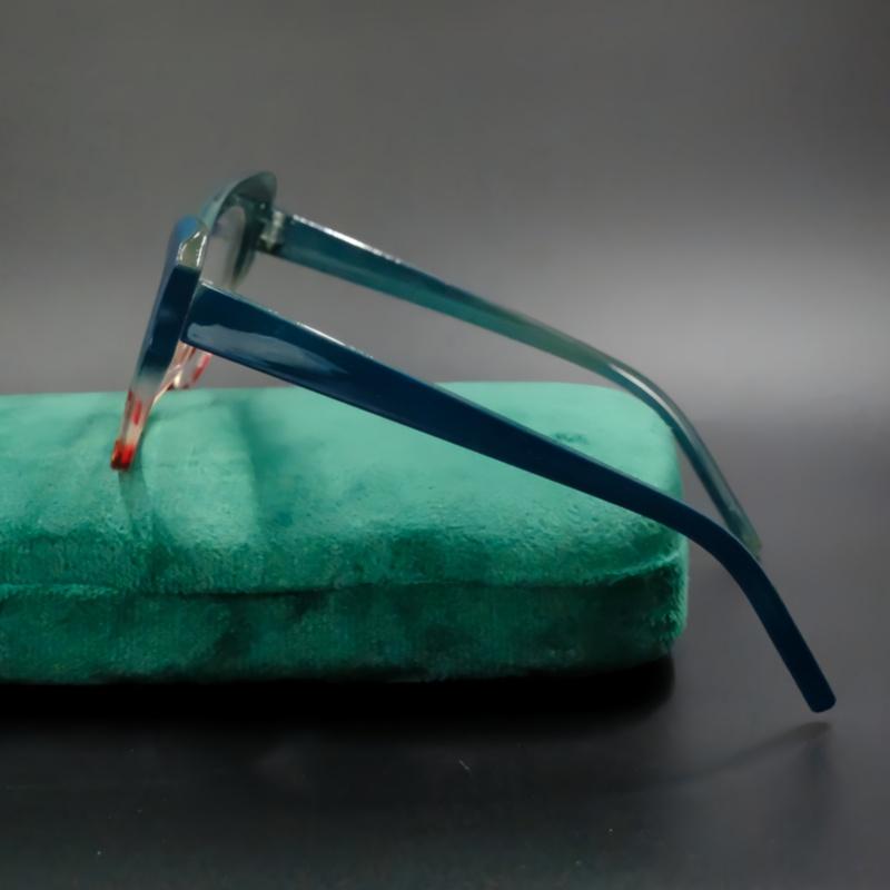 Retro Cat-eye Photochromic Presbyopia Glasses Women Ultra-light Gradient Frames Fashion Anti-blue Light Reading Glasses