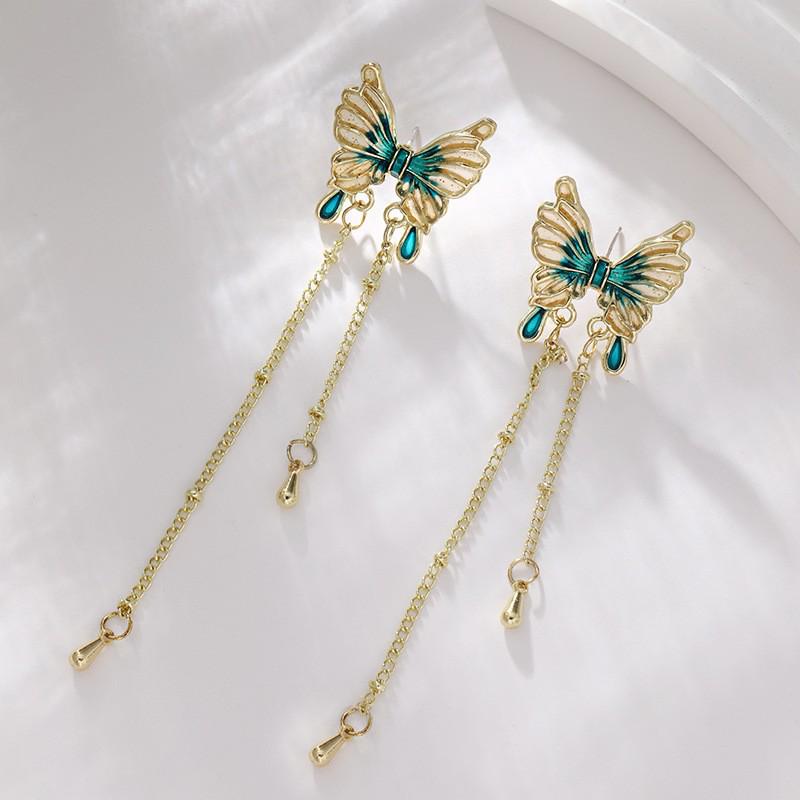 Silver Needle Crystal Butterfly Tassel Earrings with Pearls - Elegant, Nature-Inspired Jewelry for Women.
