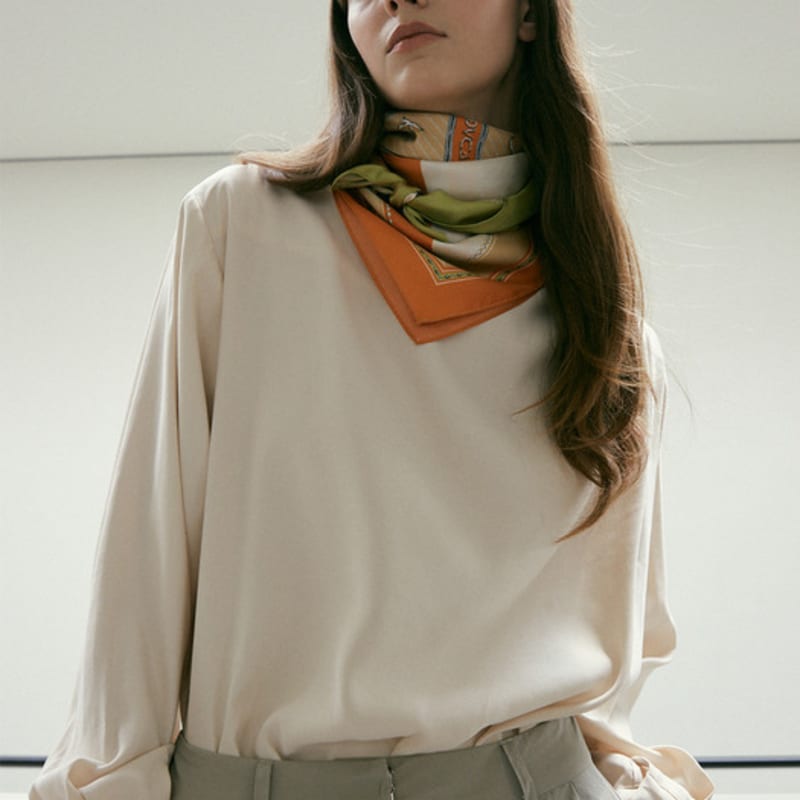 Saint Luxure Silk Petite Square Marron SL21FMSMR