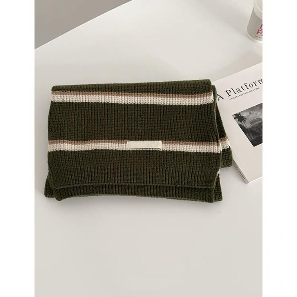 Gentle and versatile beige wool scarf women's winter warm Japanese contrasting color Christmas gift knitted scarf ins wind
