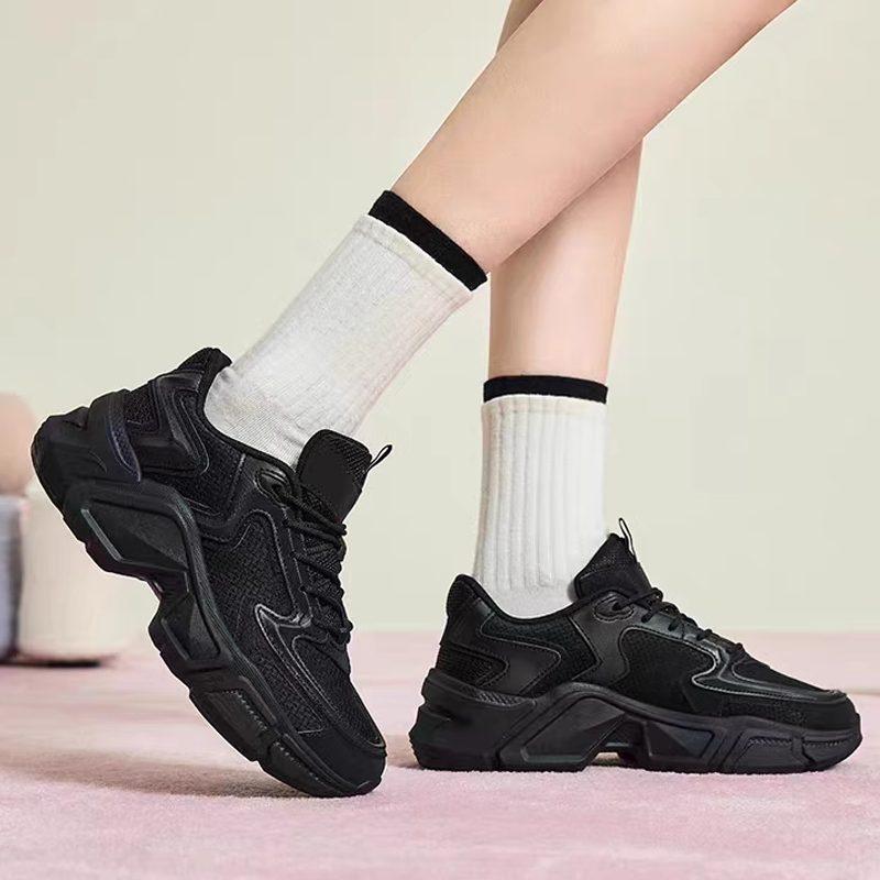 Anta Slip Resistant Abrasion Resistant Slip Resistant Abrasion Resistant Low top Chunky Sneakers Women's Black 122318886-2