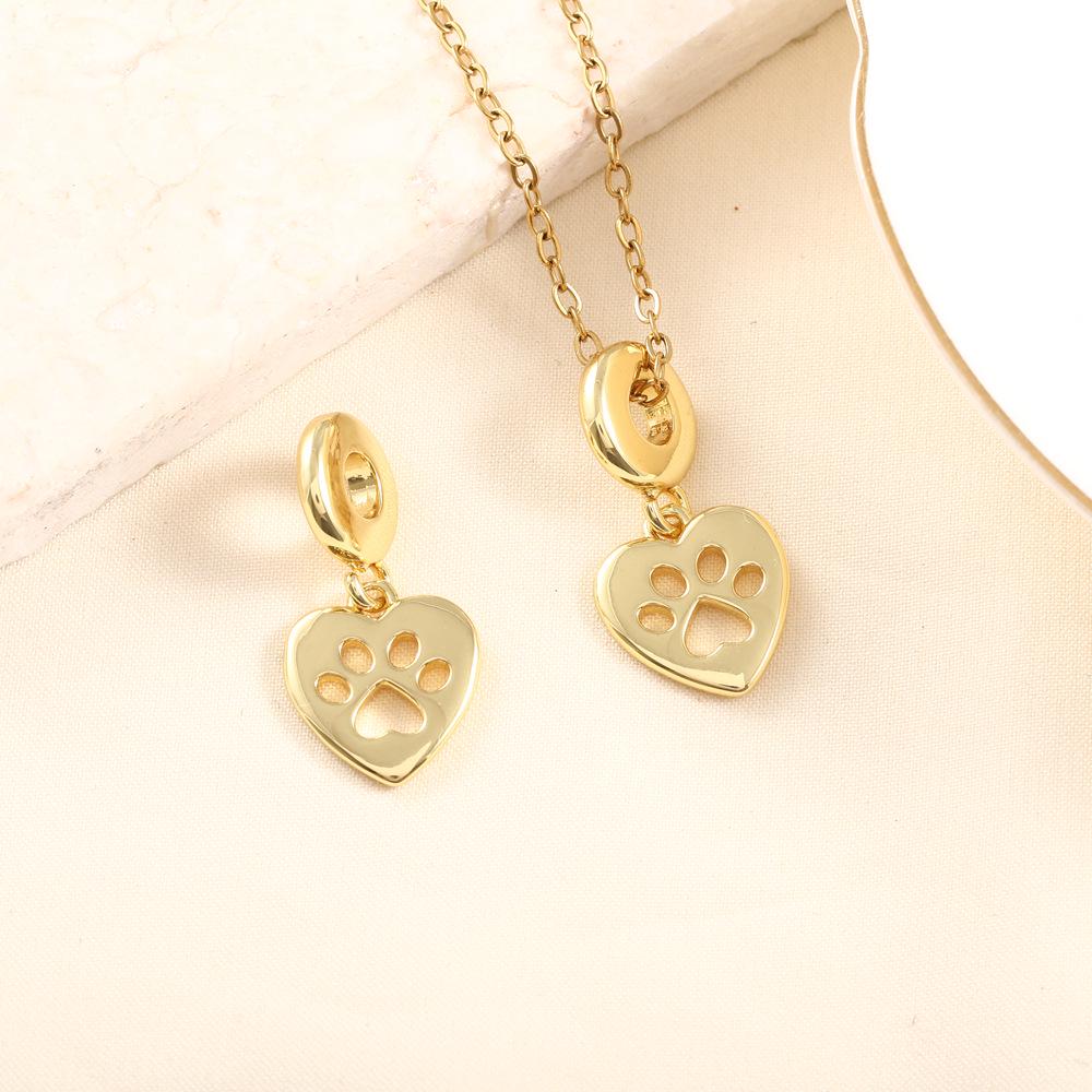 Heart-Shaped Cat Paw Pendant Necklace with Smooth Finish