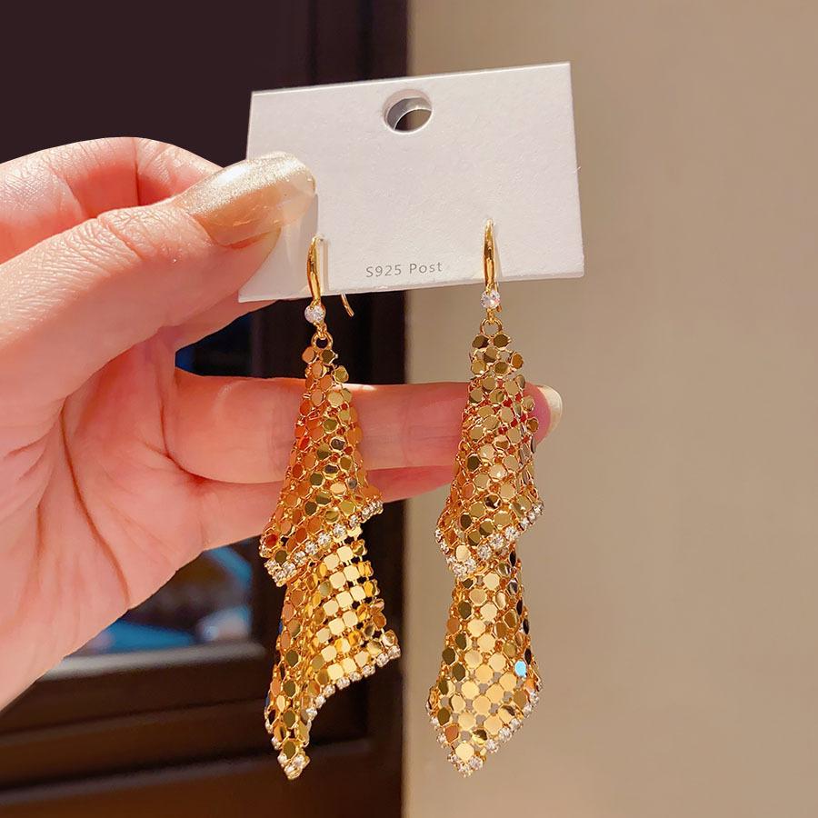 Zircon rhombus fringed ear hook fashion niche earrings light luxury high sense cold wind personalized earrings