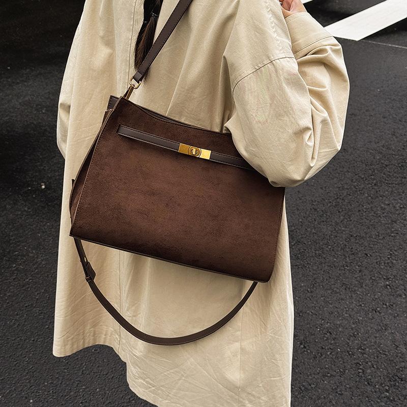 Tote Bag Autumn and Winter High-end Matte Handbag New Simple Commuting Bag Versatile Large Capacity Tote Bag