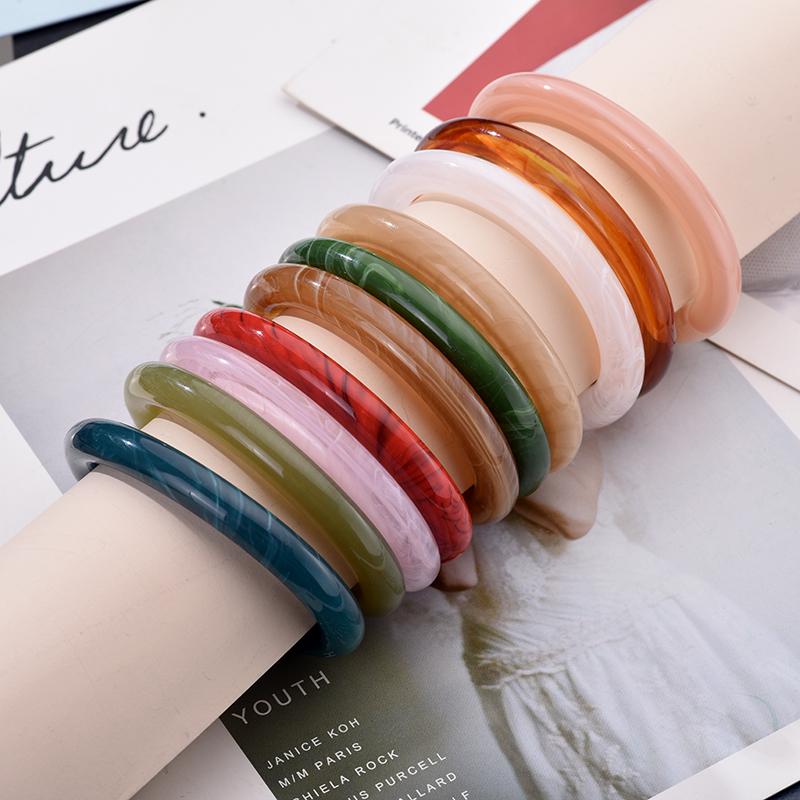 New Simple Smooth Round Vintage Acrylic Resin Cuff Big Bracelet Bangle For Women Open Wrist Bangles Accessories Bijoux Pulseras