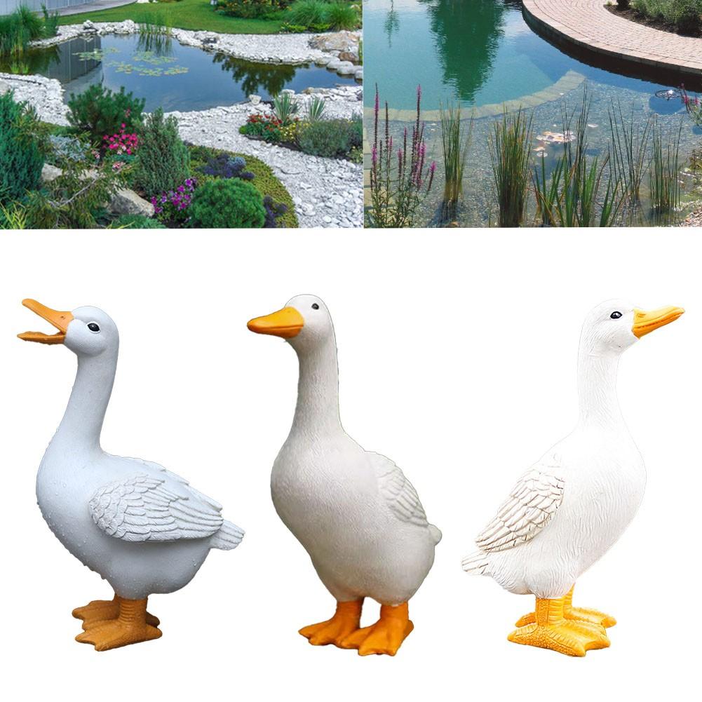 Garden Duck Statue Resin Outdoor Decoration Water Spraying Duck