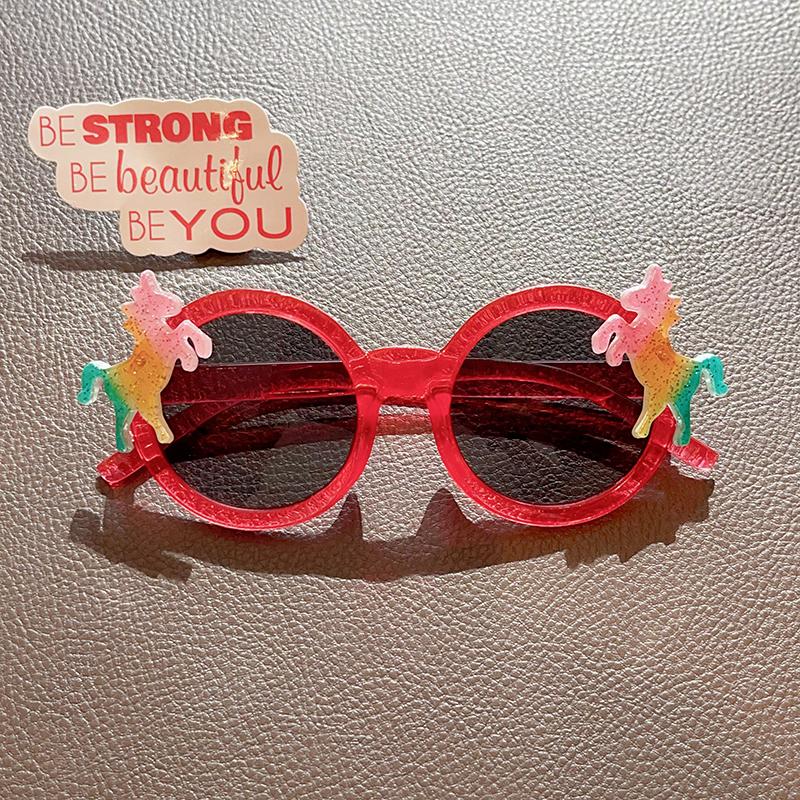 

New Children Round Frame Cartoon Horse Sunglasses UV400 Girls Boys Cute Outdoor Sun Protection Sunglasses Kids Sun Glasses 2026 красный