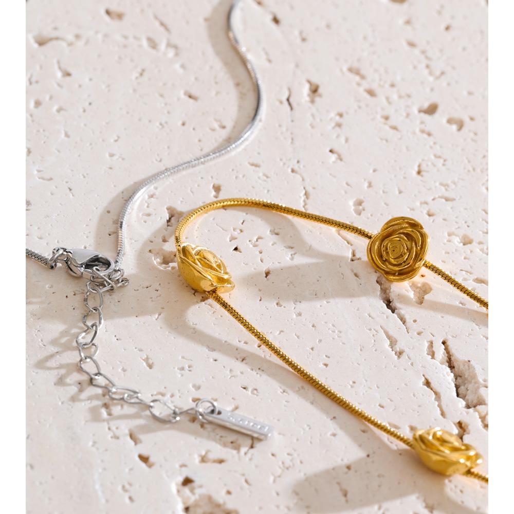 Yhpup Trending Stainless Steel Flower Chain Collar Necklace for Women Waterproof Attractive Casual Jewelry Wholesale 2025