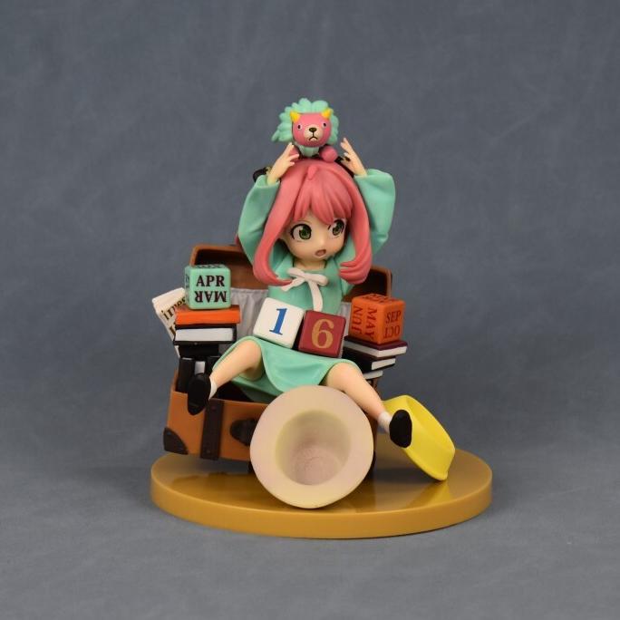 Ainme SPY×FAMILY Anya PVC Actionfigur Sammlungsmodell Spielzeug Neujahrs-Weihnachtsgeschenke 16cm