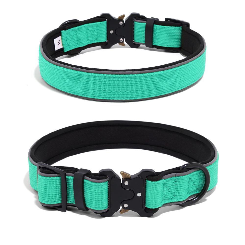 Guler tactic reflectorizant pentru câini de talie medie și mare: Collie, Golden Retriever, Labrador