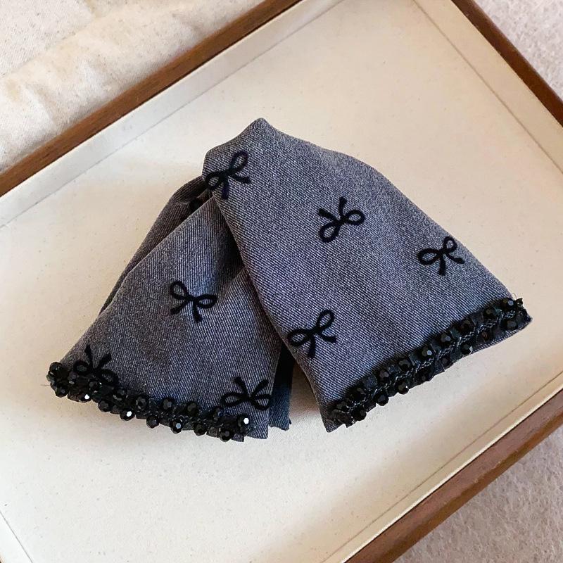 High-End Forest Style Lily Flower Hair Clip - Aesthetic Simulation Shark Grip for Women