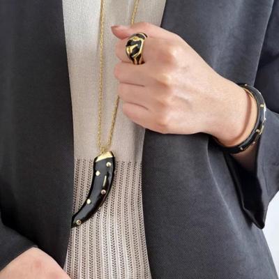 Personalized Enamel Horn Pendant Necklaces For Women Luxury Design Long Necklaces Vintage Chunky Jewelry Gift