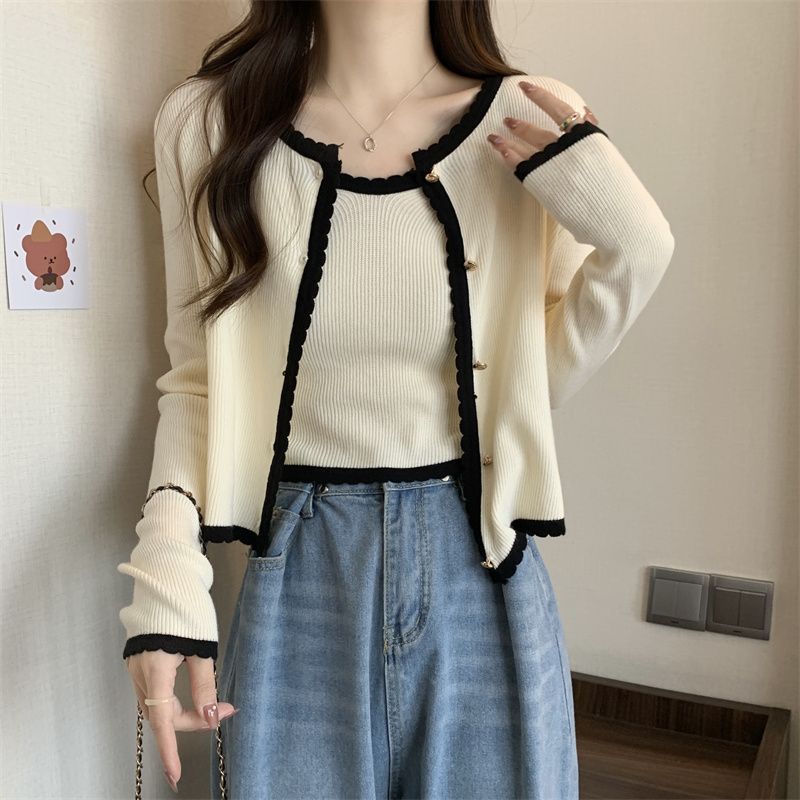 French Xiaoxiangfeng new knitted cardigan round design sweater splicing new temperament thin top