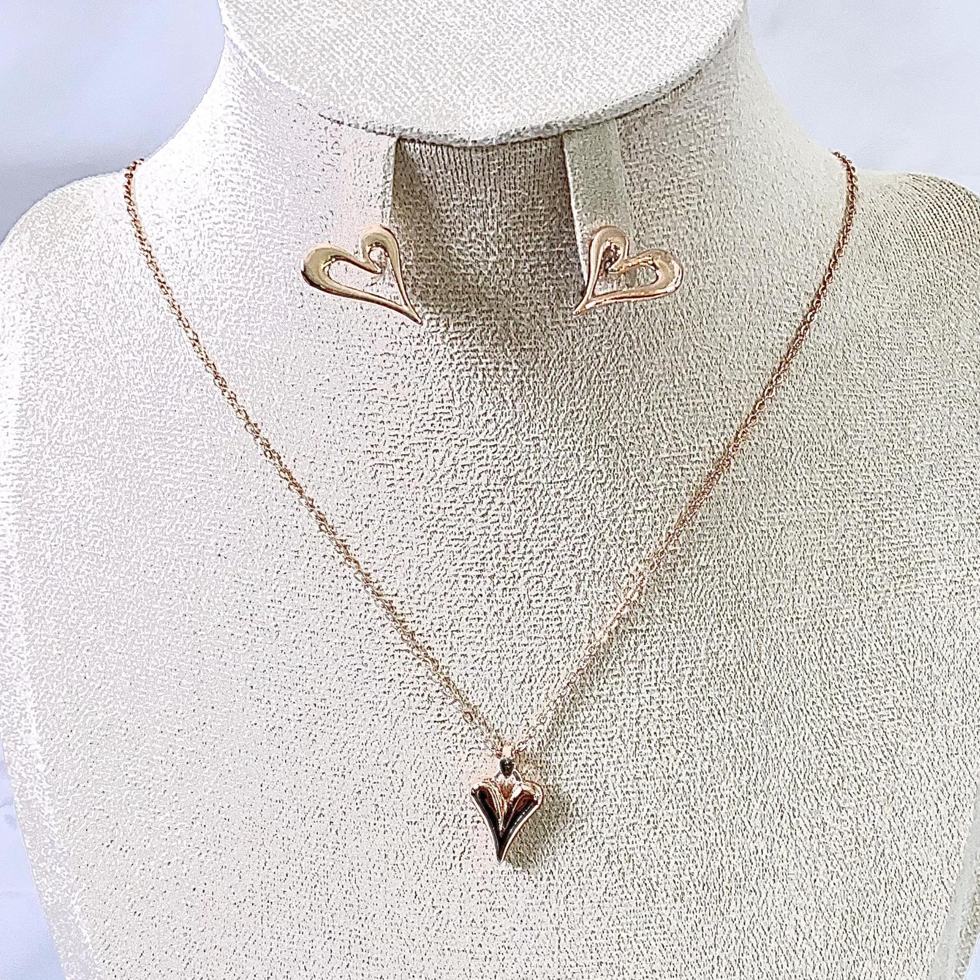 

Жемчужные медные серьги, подвеска Love, женские легкие роскошные серьги-гвоздики, комплект украшений и аксессуаров.