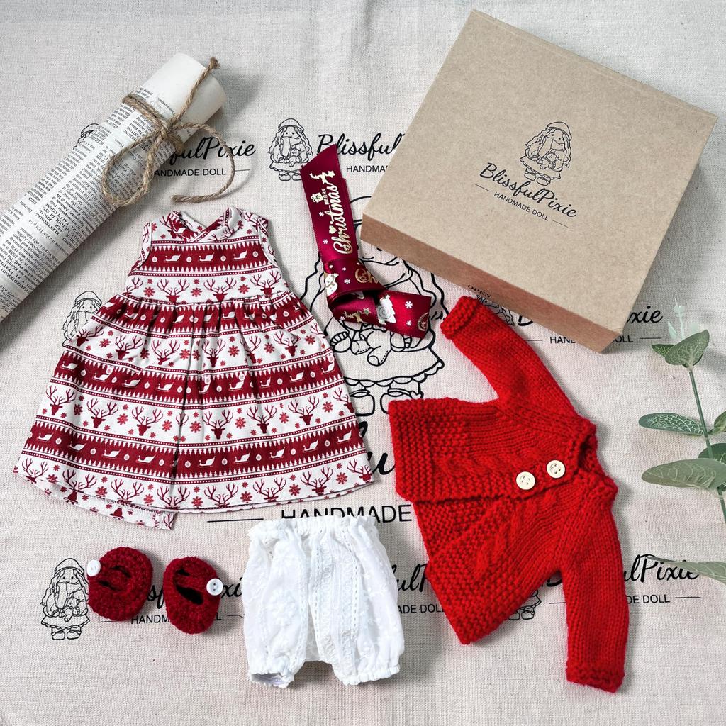 BlissfulPixie Håndlagde Waldorf Dukkeklær 30cm Klesett med Fin Eske for Jenter Julebursdagsgave - Victoria Klestilbehør