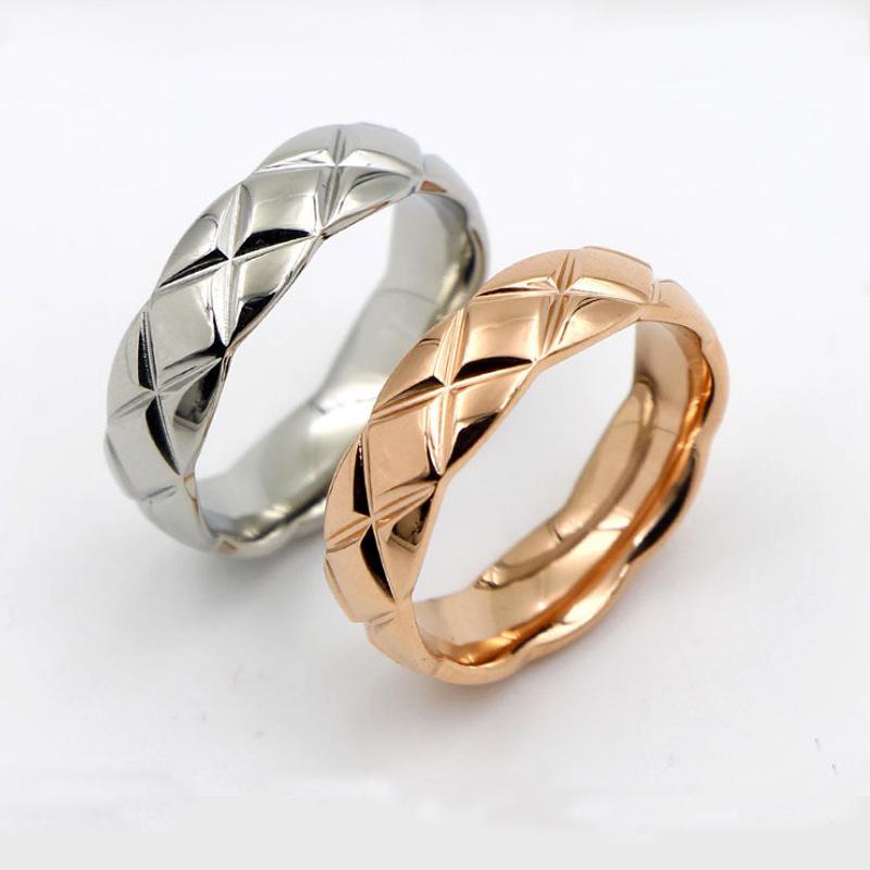 Fashionable Diamond Lattice Pattern Ring - Women's Stylish and Unique Couple's Ring