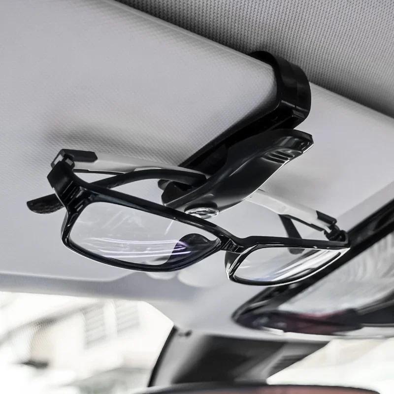 CAPR9 Car Logo Glasses Holder Sun Visor Sunglasses Clip Card Ticket Stand Accessories For Skoda Octavia Superb Yeti Fabia Rapid Kodiaq