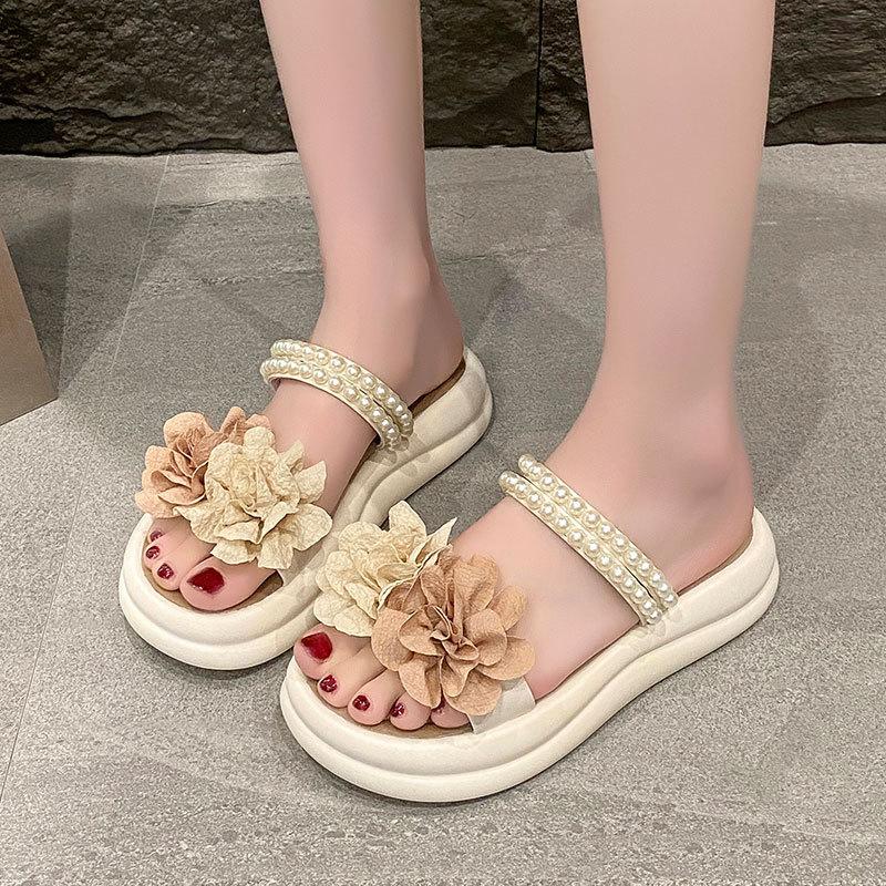 Two wear flower cool slippers, women's summer wear 2025 new models with skirts, thick-bottomed seaside vacation beach slippers