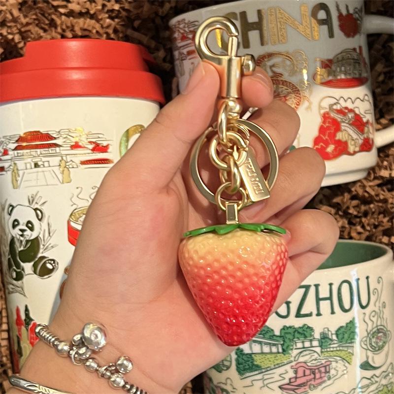 Resin Strawberry Keychain Bag Pendant, Women'S Bag Accessory, Exquisite Car Keychain Pendant