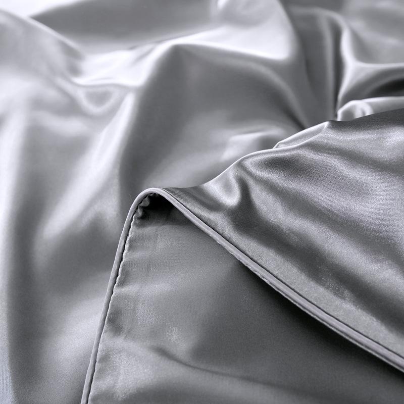 Summer Nude Four-Piece Solid Color Mulberry Silk Bedding Set with Ice Silk Bed Sheet