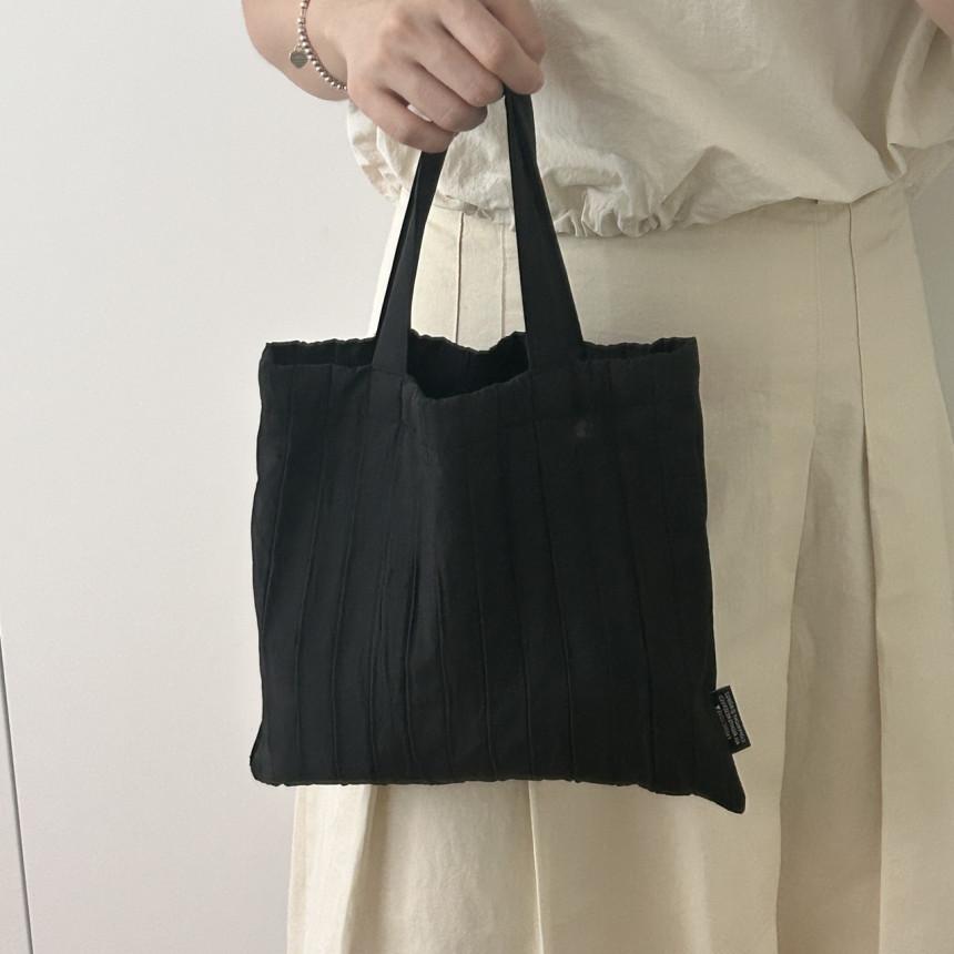 

Ins New People Striped Creative Polyester Striped Coin Purse Pleated Small Handheld Women s Hanging Storage Bag Coin Purse чёрный