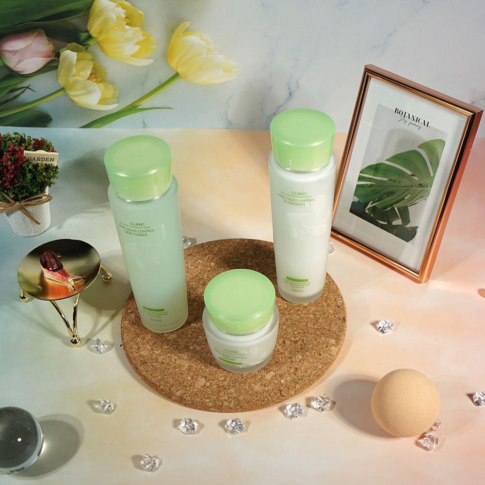 Clear and YUVQDUNM moist and clean skin for women 1 skin + 1 lotion + 1 cream