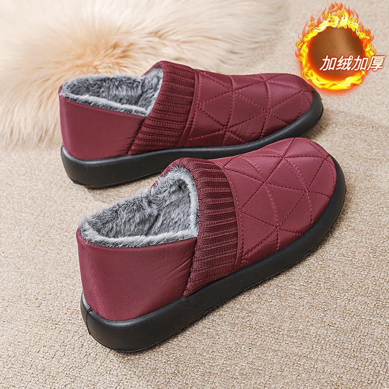 Winter new outer wear velvet thickened women's cotton shoes lightweight soft sole casual one-pedal grandma warm snow boots