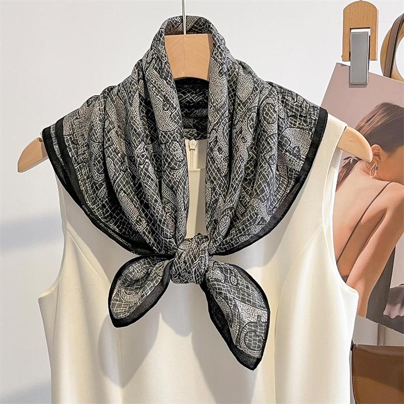 68cm Veludo Quadrado Lenco De Cabelo Para Mulheres Cabeca Hijab Pequeno Pescoco Gravata Lenco Feminino Bandana Foulard
